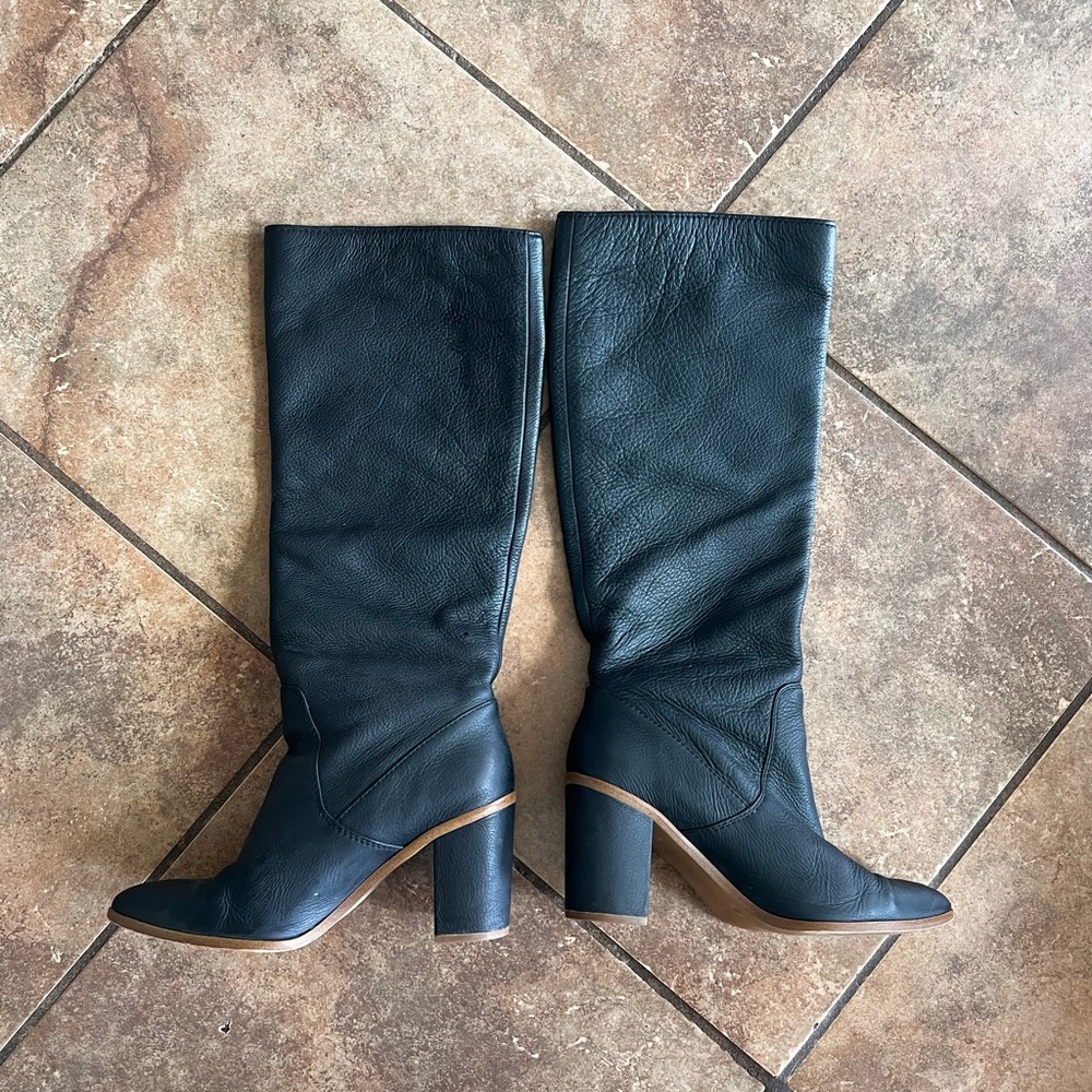 1.state awesome black boots